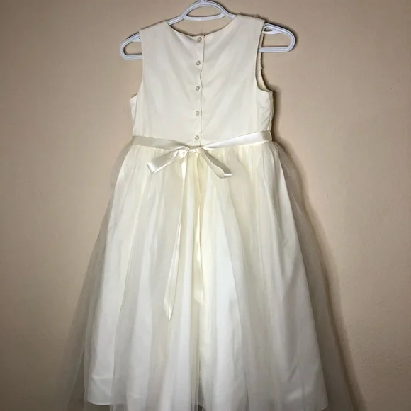 🎉🎉Host Pick!🎉🎉Flower Girl Tevolio Ivory Roses Tulle Dress - Picture 7 of 16